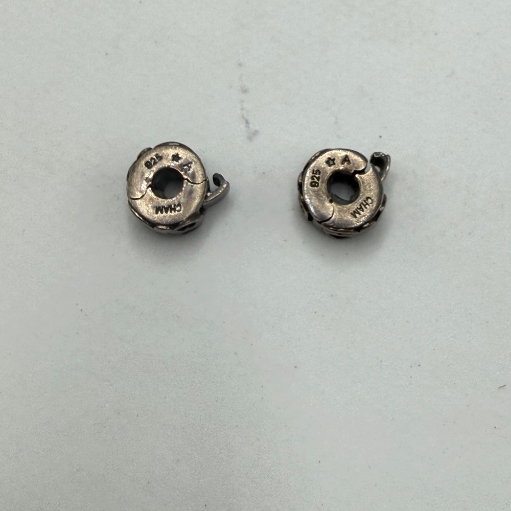 Chamilia 925 Sterling Silver Clip Stopper Charms Spacers Set of 2 Round Hinged